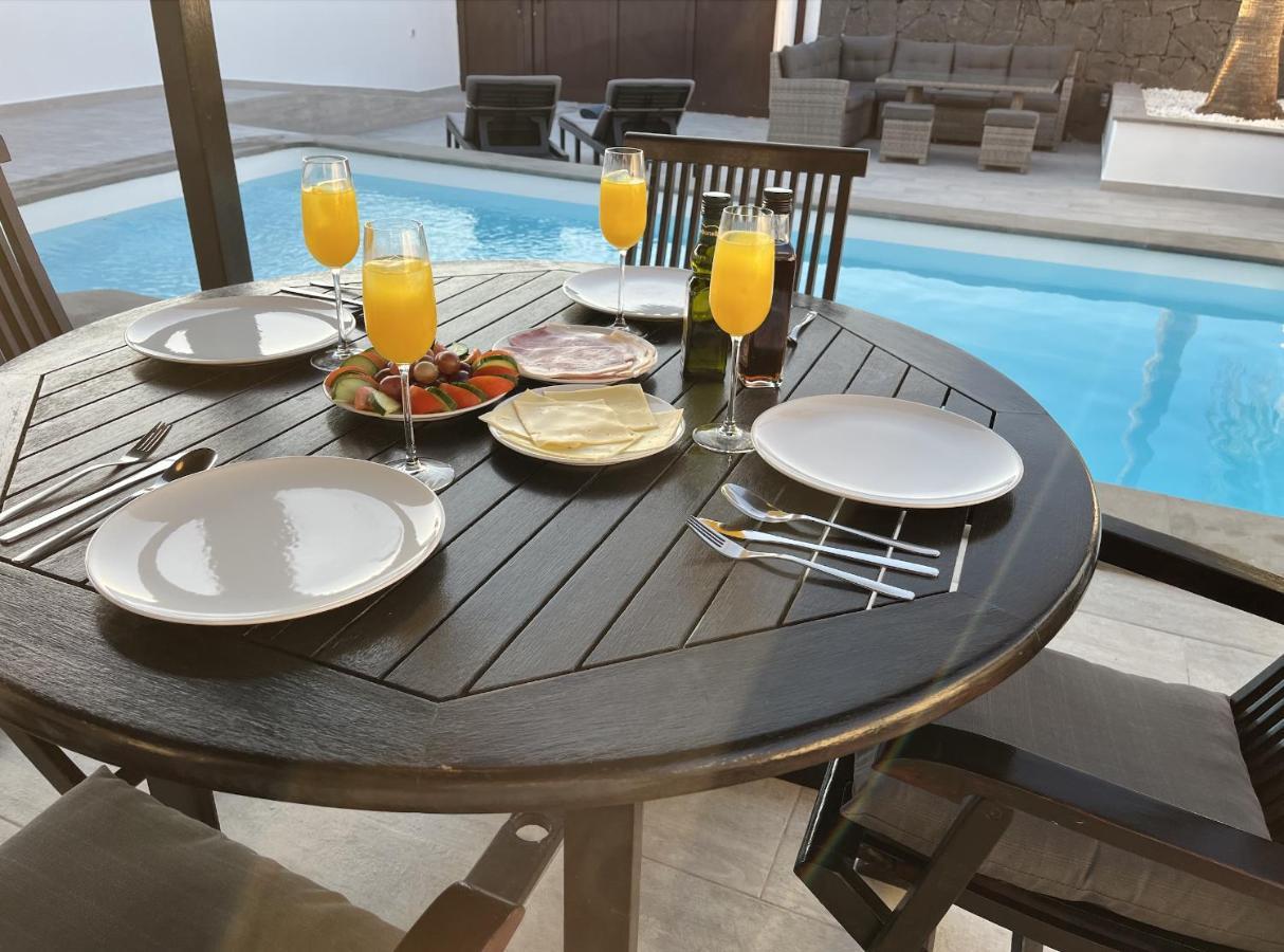 Stunning Villa Arabella - Heated Pool - Bbq - Amazing Terrace - Playa Blanca Ngoại thất bức ảnh